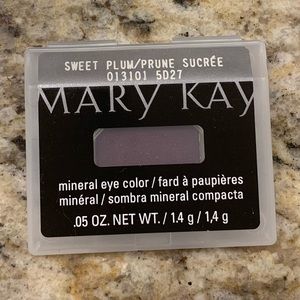Mary Kay Sweet Plum eyeshadow eye color